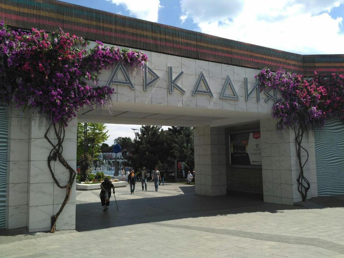 Большая Двухкомнатная Квартира В Центре Аркадии! オデッサ エクステリア 写真
